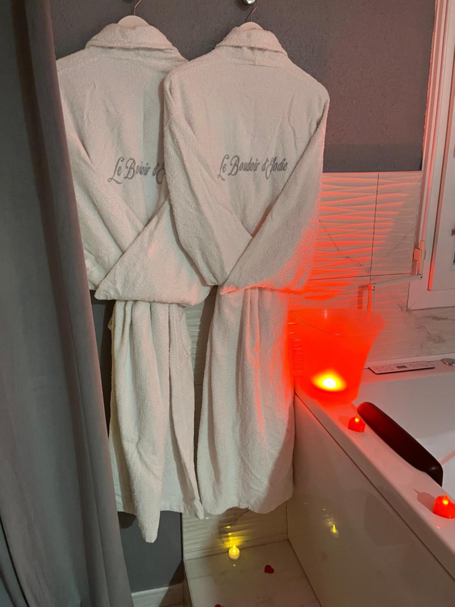 « Le Boudoir D'Elodie » Le Spa Romantique Saint-Leonard  Ngoại thất bức ảnh